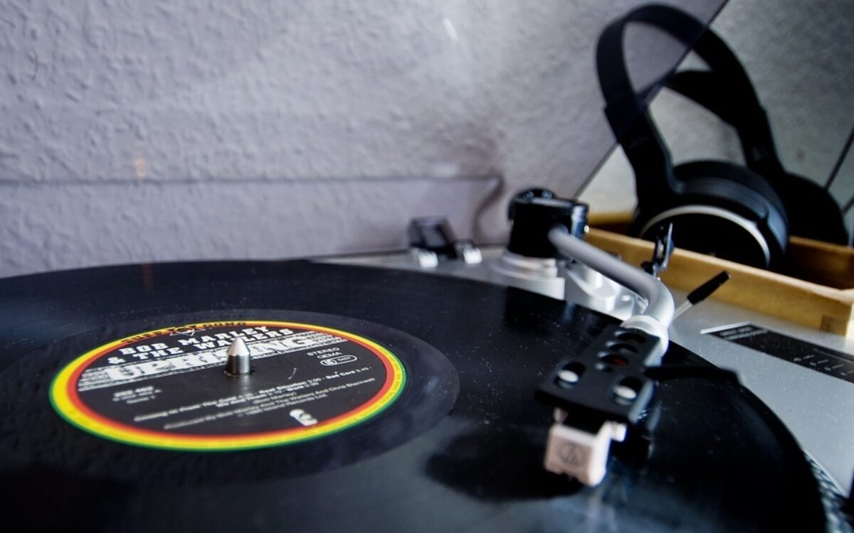 1505806778turntable 2619625 960 720 1505806778turntable 2619625 960 720